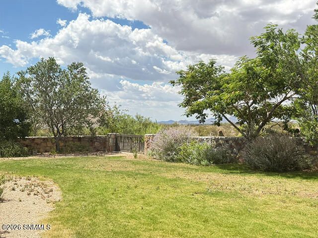 5008 Rock House Road, Las Cruces, NM 88011