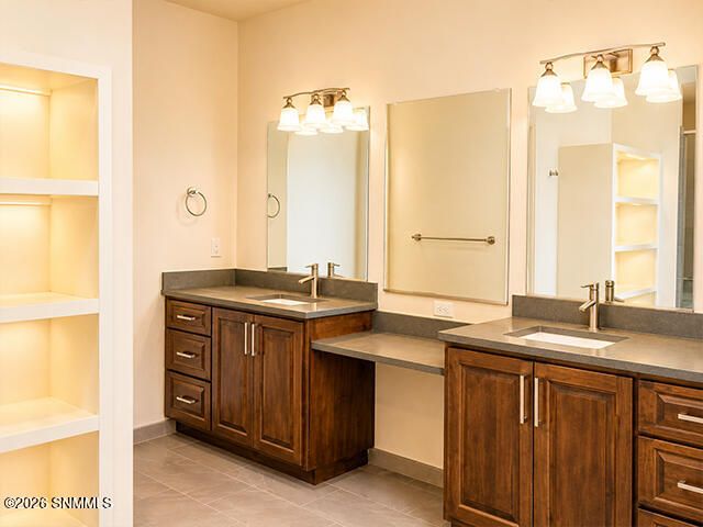 5008 Rock House Road, Las Cruces, NM 88011