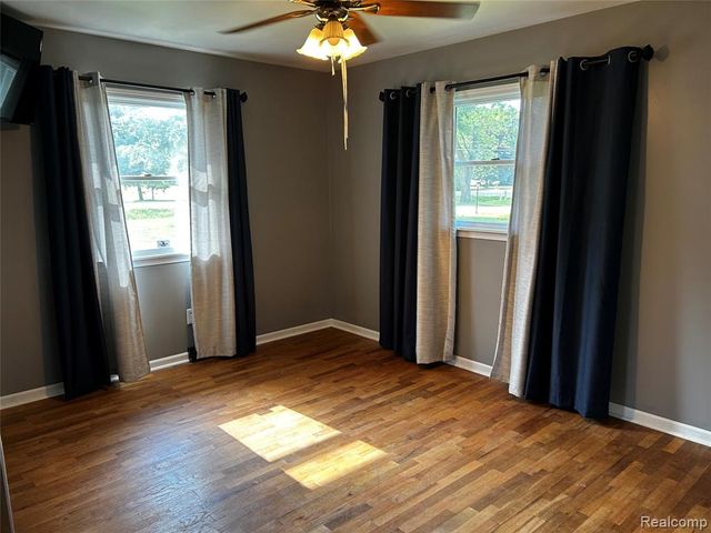 5440 Deland Road, Flushing, MI 48433