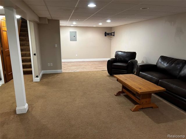 5440 Deland Road, Flushing, MI 48433