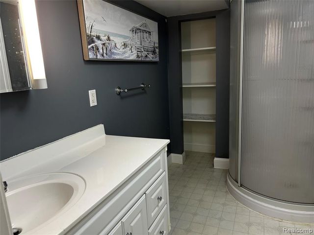 5440 Deland Road, Flushing, MI 48433