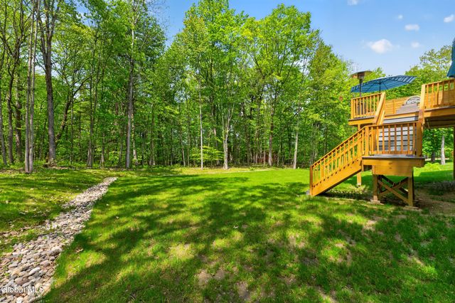 70 Smith Road, Halfmoon, NY 12065
