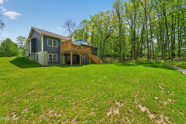 70 Smith Road, Halfmoon, NY 12065