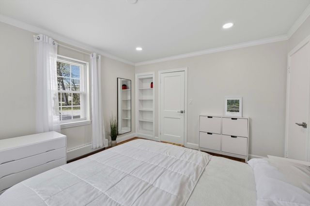 100 Boylston St 1, Newton, MA 02467
