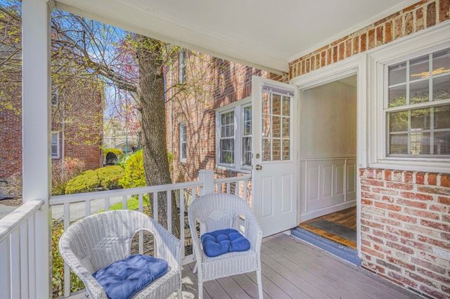100 Boylston St 1, Newton, MA 02467