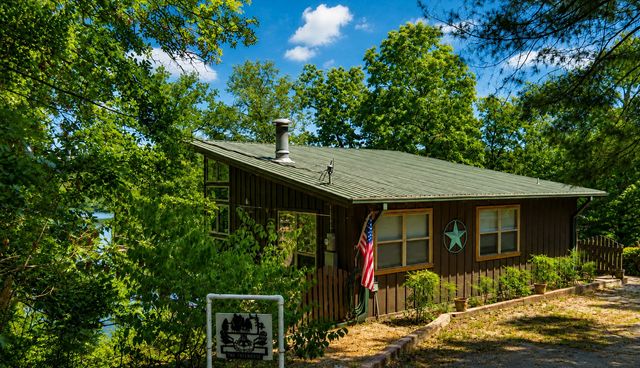 451 County Road 3236, Quitman, TX 75783