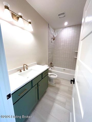 48 Thomas Farm Dr, Louisville, KY 40299