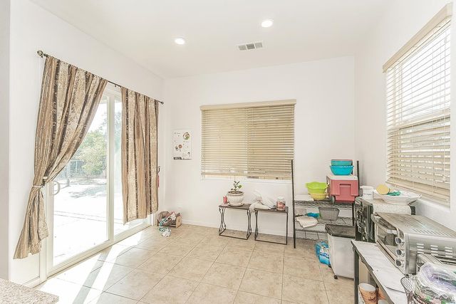 3765 N Pearwood Avenue, Fresno, CA 93727