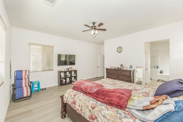 3765 N Pearwood Avenue, Fresno, CA 93727