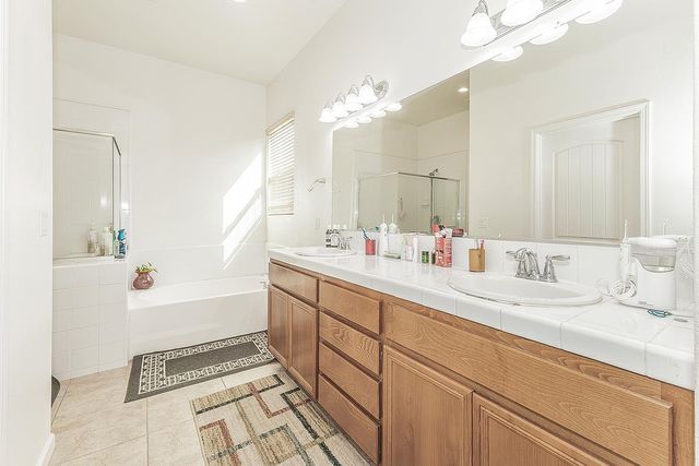 3765 N Pearwood Avenue, Fresno, CA 93727