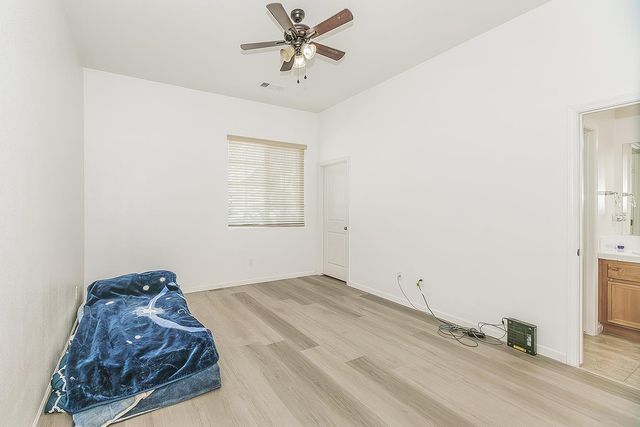 3765 N Pearwood Avenue, Fresno, CA 93727
