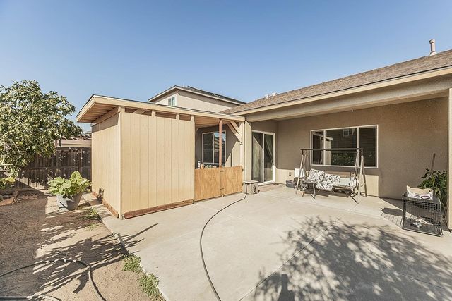3765 N Pearwood Avenue, Fresno, CA 93727