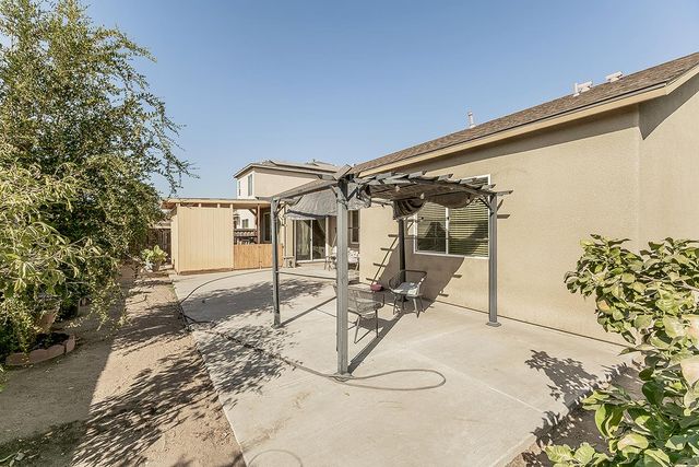 3765 N Pearwood Avenue, Fresno, CA 93727