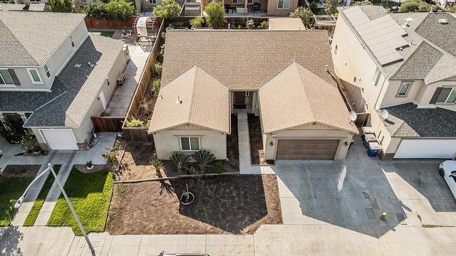 3765 N Pearwood Avenue, Fresno, CA 93727