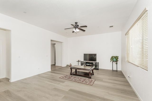 3765 N Pearwood Avenue, Fresno, CA 93727