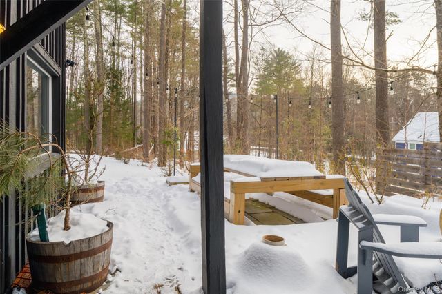 15 Lake View Drive, Woodstock, NY 12448