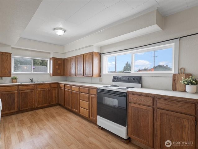 246 Jacobson Road, Cathlamet, WA 98612