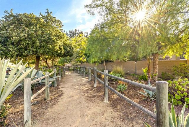 14520 Camino de la Luna 5, San Diego, CA 92127