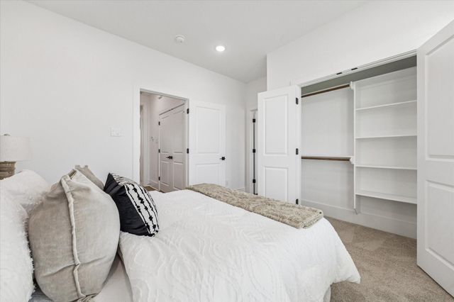 5612 Azores, Houston, TX 77091