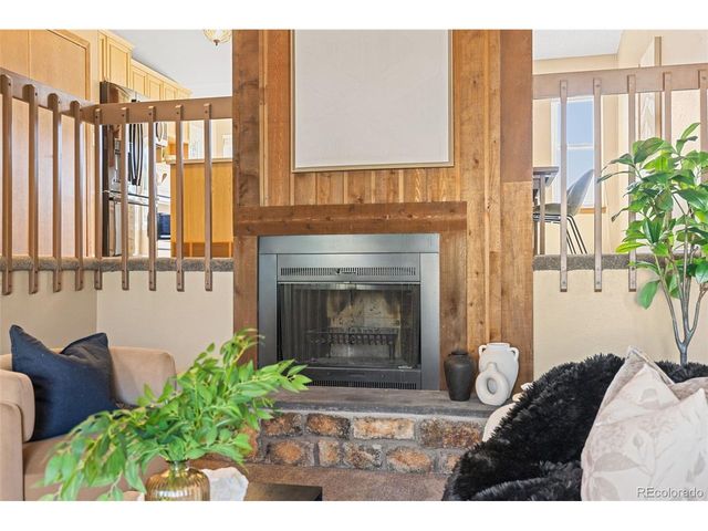 19853 E Greenwood Dr, Aurora, CO 80013