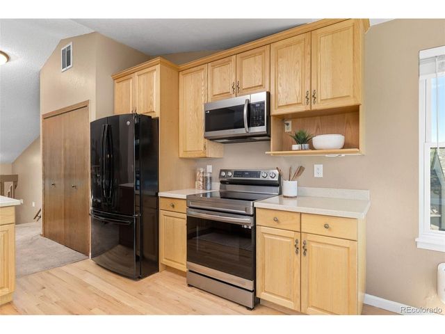 19853 E Greenwood Dr, Aurora, CO 80013