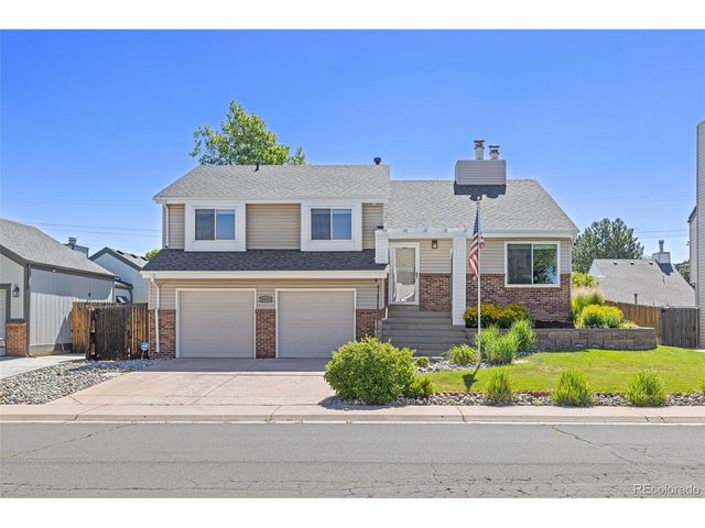 19853 E Greenwood Dr, Aurora, CO 80013