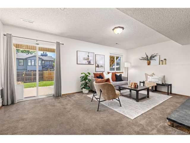 19853 E Greenwood Dr, Aurora, CO 80013