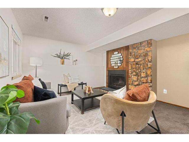 19853 E Greenwood Dr, Aurora, CO 80013