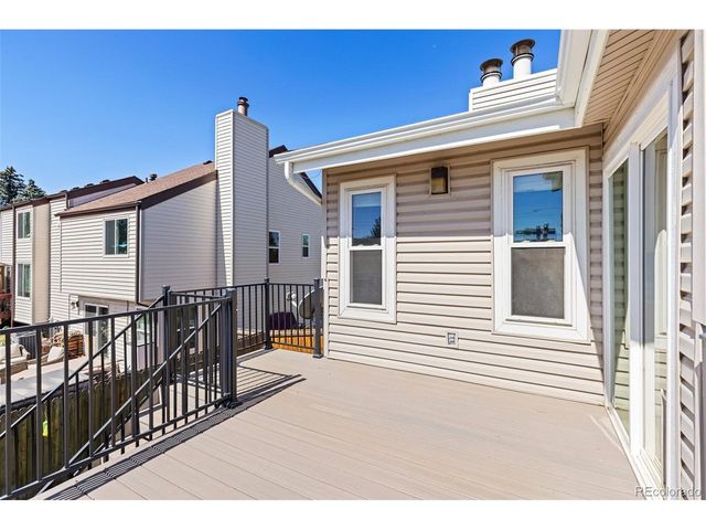 19853 E Greenwood Dr, Aurora, CO 80013