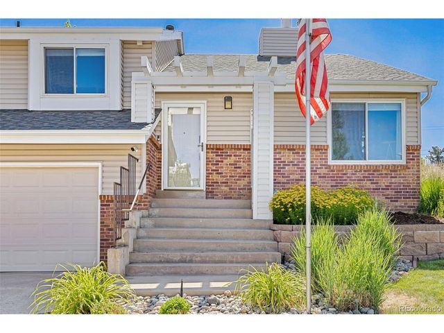 19853 E Greenwood Dr, Aurora, CO 80013