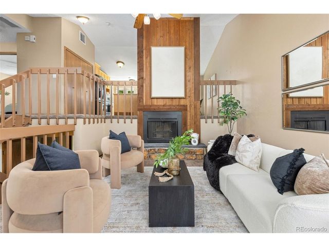 19853 E Greenwood Dr, Aurora, CO 80013