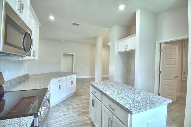 4944 VUE DE LAC PASS, Auburndale, FL 33823