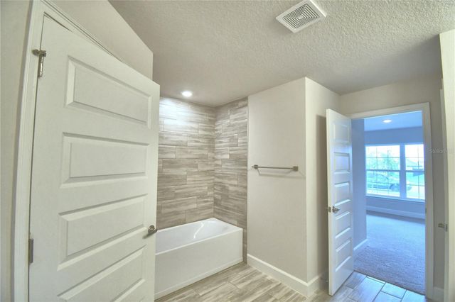 4944 VUE DE LAC PASS, Auburndale, FL 33823