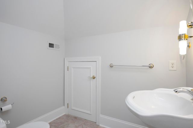 9820 Debnam Road, Zebulon, NC 27597