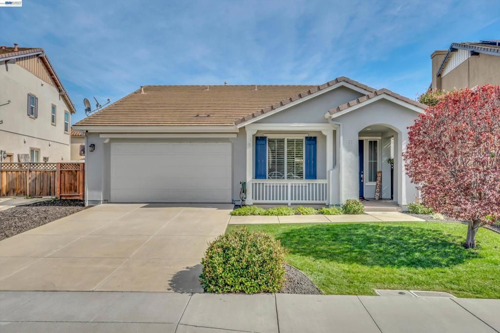 71 Safflower Ct, Oakley, CA 94561