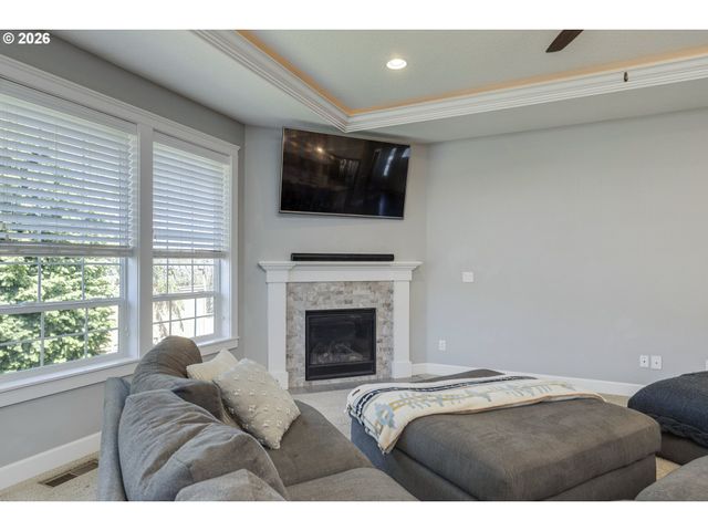 781 E MCKINLEY St, Carlton, OR 97111