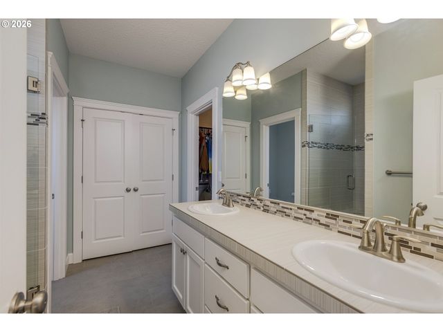 781 E MCKINLEY St, Carlton, OR 97111