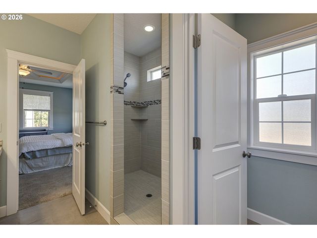 781 E MCKINLEY St, Carlton, OR 97111