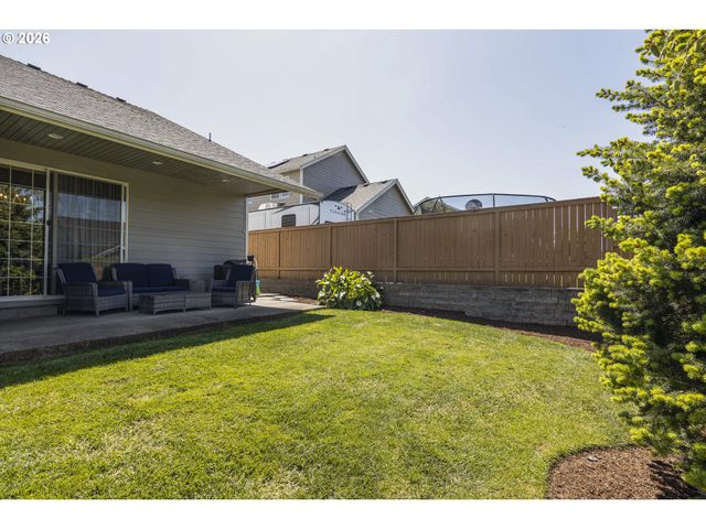 781 E MCKINLEY St, Carlton, OR 97111