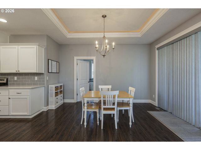 781 E MCKINLEY St, Carlton, OR 97111