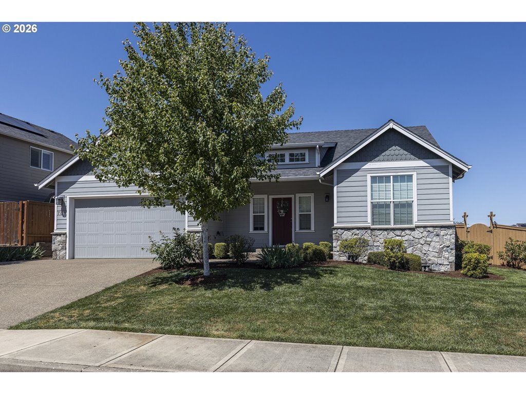 781 E MCKINLEY St, Carlton, OR 97111