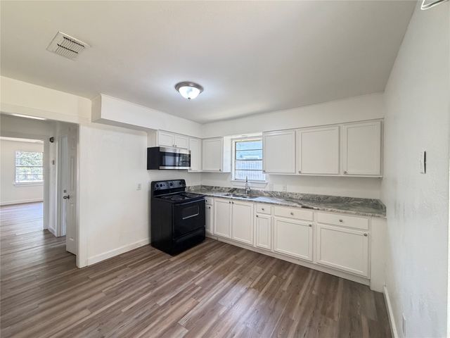108 E Kirby Avenue, Quinlan, TX 75474