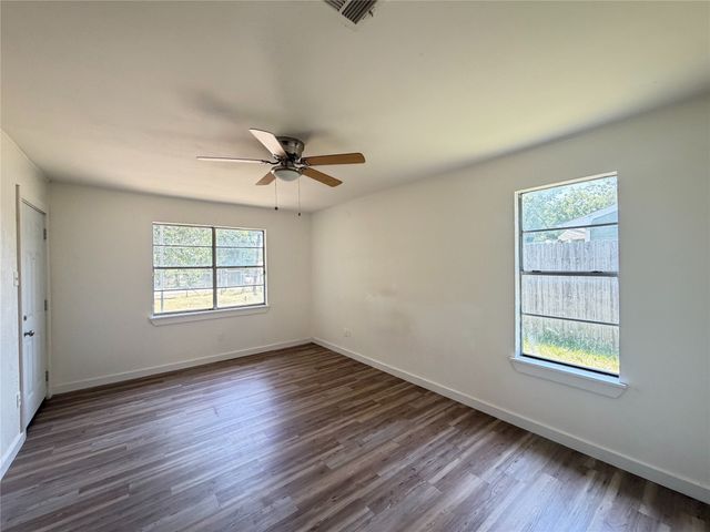 108 E Kirby Avenue, Quinlan, TX 75474