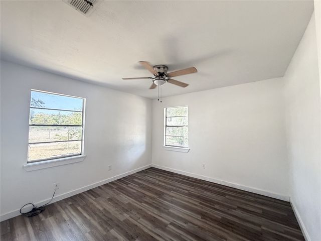 108 E Kirby Avenue, Quinlan, TX 75474