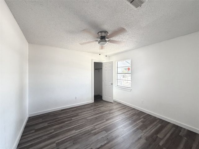 108 E Kirby Avenue, Quinlan, TX 75474