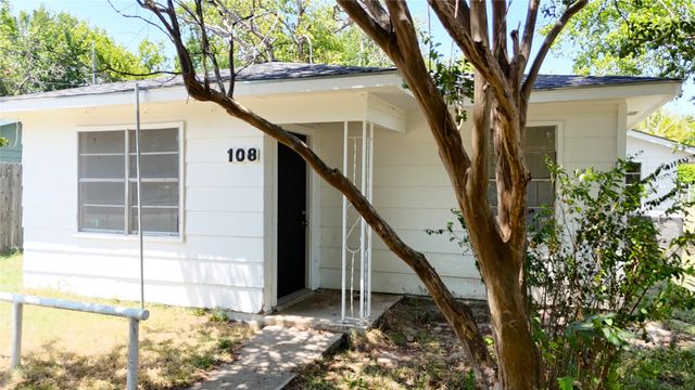 108 E Kirby Avenue, Quinlan, TX 75474
