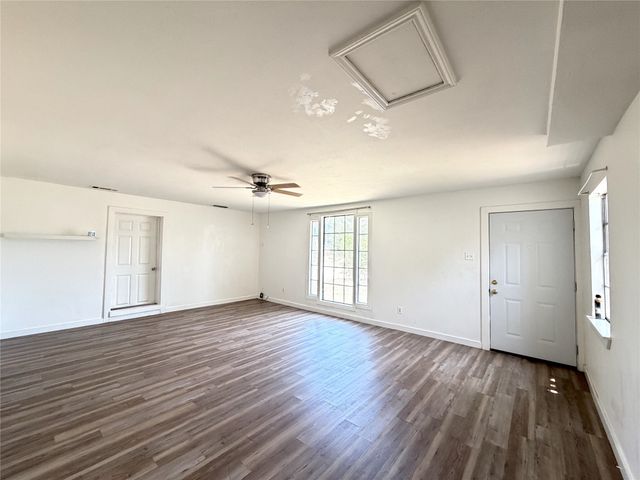108 E Kirby Avenue, Quinlan, TX 75474