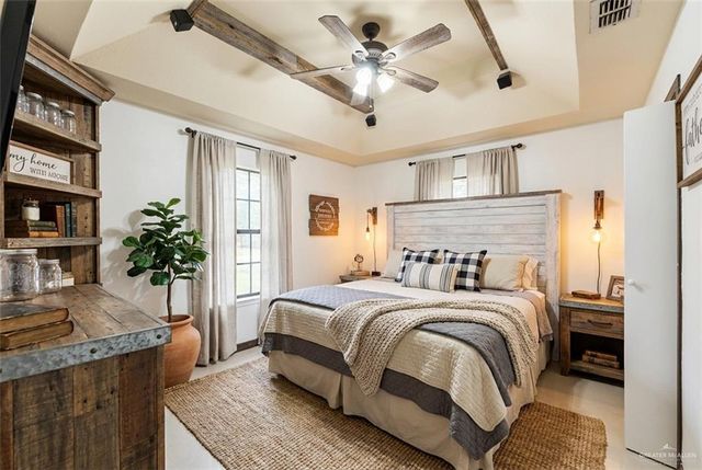 2306 Flores Drive, Mission, TX 78574