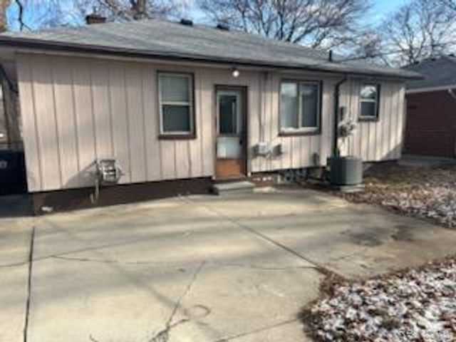 16429 Kinloch, Redford, MI 48240