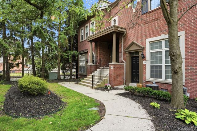 37 W Village Lane, Dearborn, MI 48124